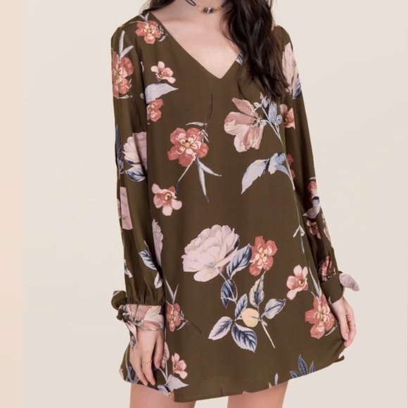 Midori Floral Shift Dress - Picture 2 of 8